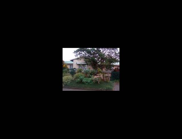 6 BEDROOM TOWNHOUSE FOR SALE IN MANORS